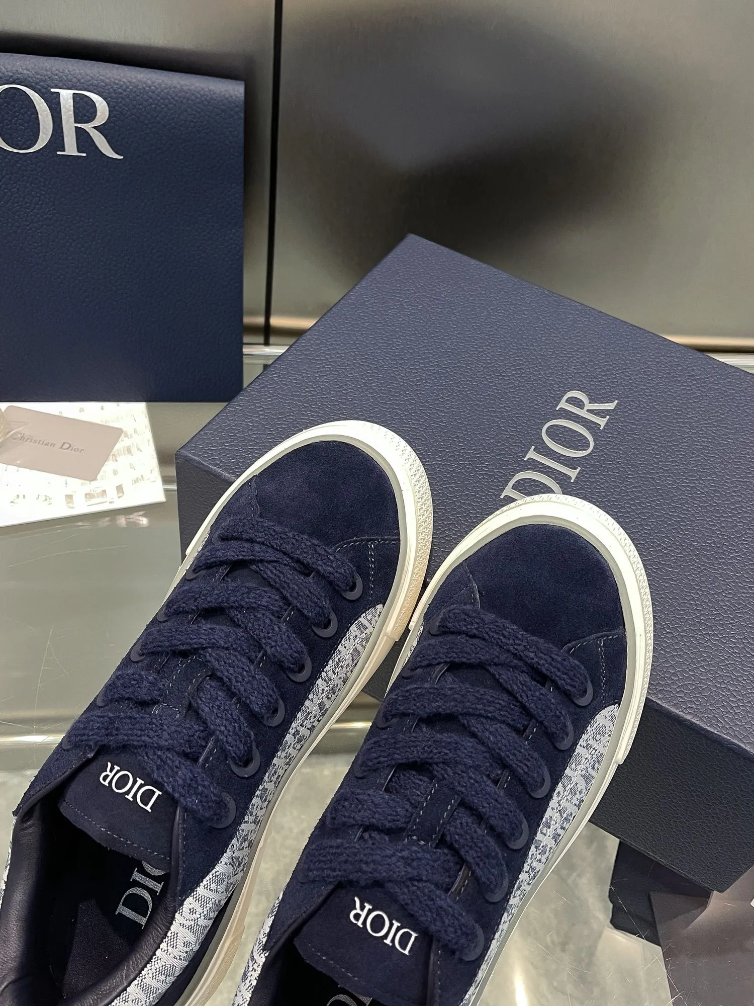 👟👟Ex-factory price 600👟👟 Dior 2023 autumn and winter haute couture series new CD jelly color couple flat casual shoes Dior Size: Female size 35-42 (41.42 customized, non-refundable) / Male size 38-46 (38.46 customized, non-refundable)